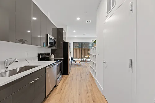 28 Vroom St #204 Photo 1