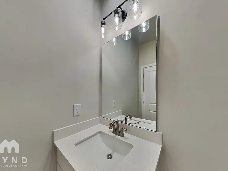 6005 Longar Ln #- — Photo 14