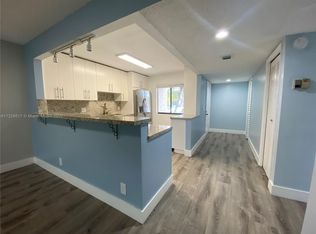 370 Racquet Club Rd APT 102, Fort Lauderdale, FL 33326