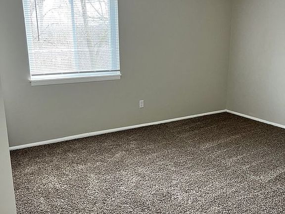 4th image of 1181 Abbey Ln #D8