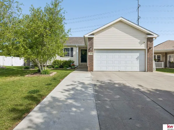7451 N 17th Ct, Lincoln, NE 68521