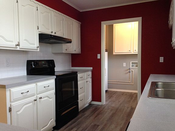 5th image of 10 Big Oak Ln