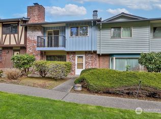 17050 Northup Way APT 21, Bellevue, WA