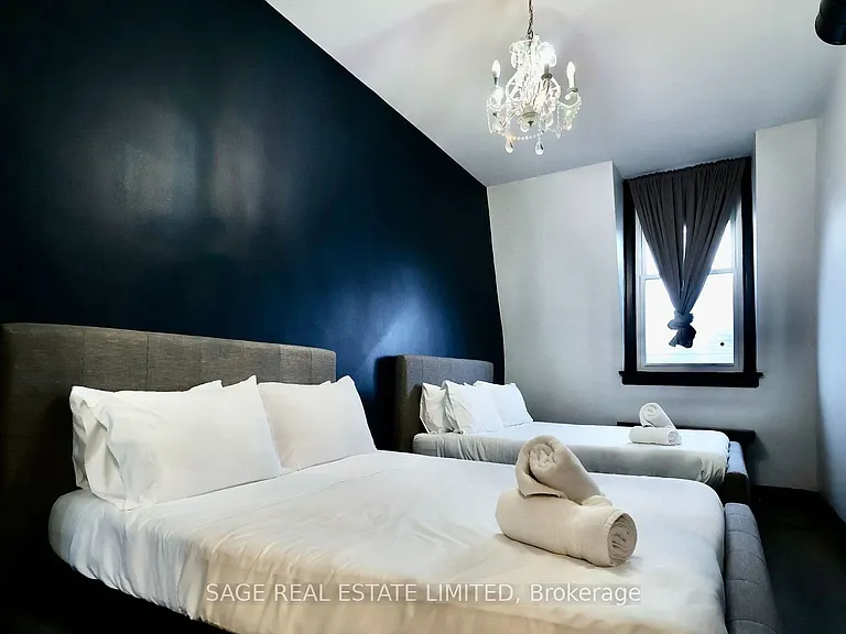 631 Queen St W #3 — Photo 7