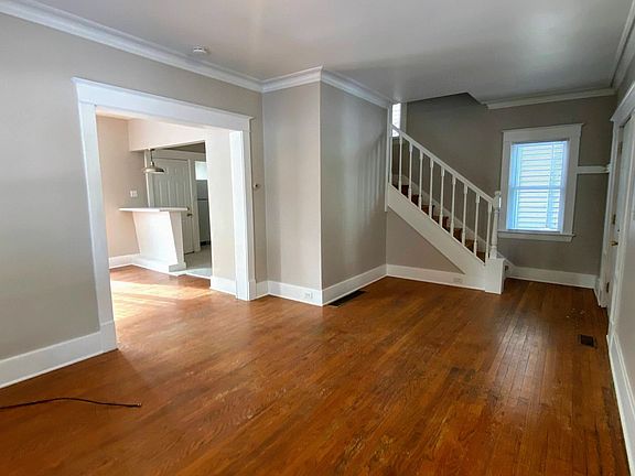 4th image of 828 Baldwin St SE #828