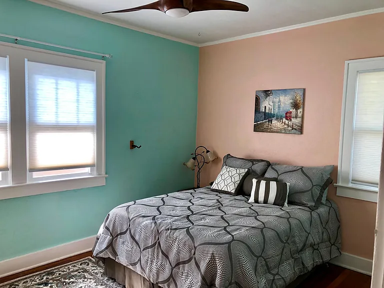 2909 Campus Blvd NE — Photo 9