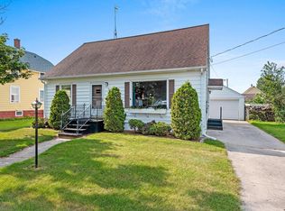 1029 24th St, Two Rivers, WI 54241