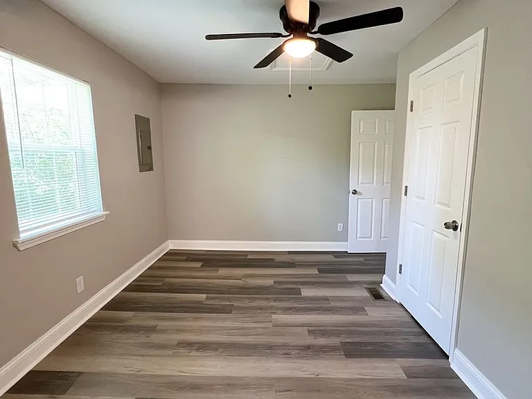 105 Wilson Ct — Photo 15