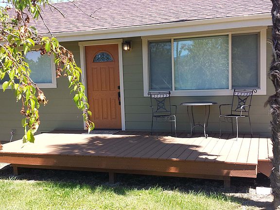 Front Trex deck entrance