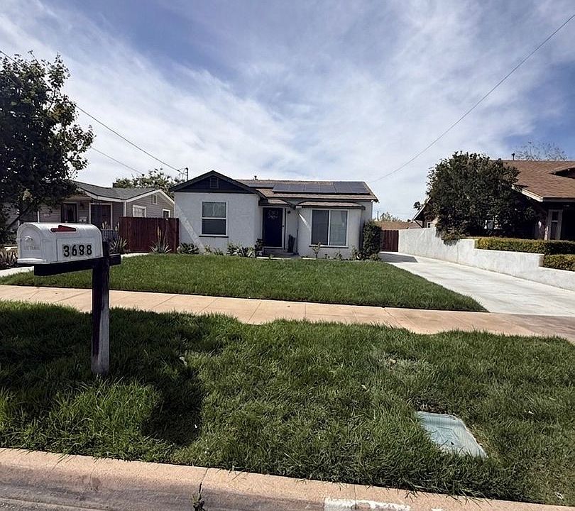 2nd image of 3688 Taft St