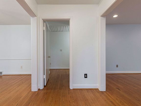 3rd image of 4225 Rudy Ln