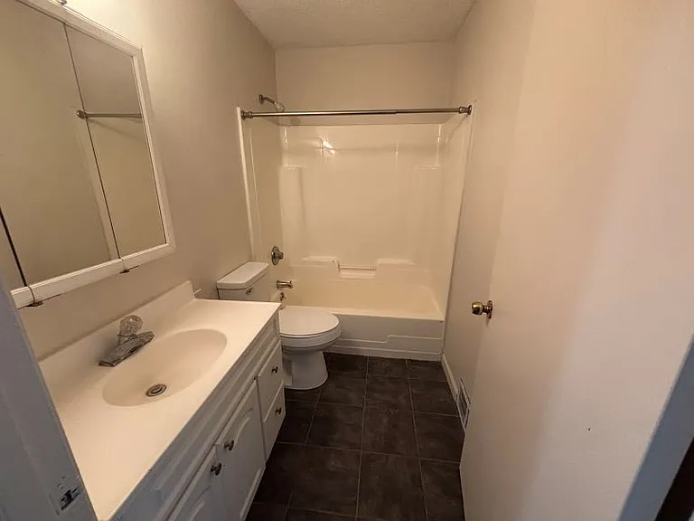 1820 Midway Ave NE — Photo 18