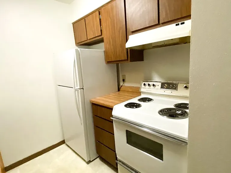Fowler Place Apartments — Photo 6
