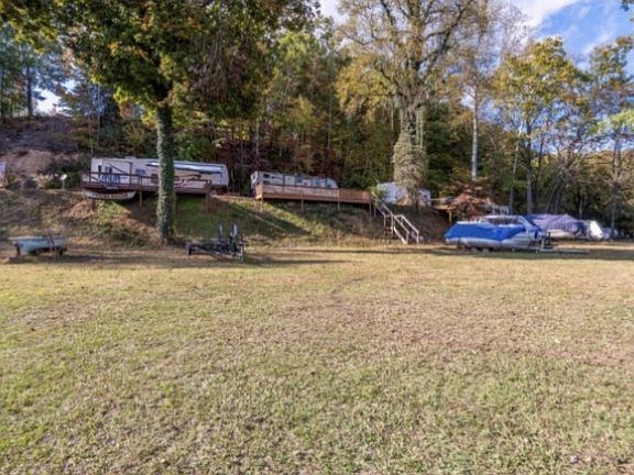 5th image of 44 Camp Ln