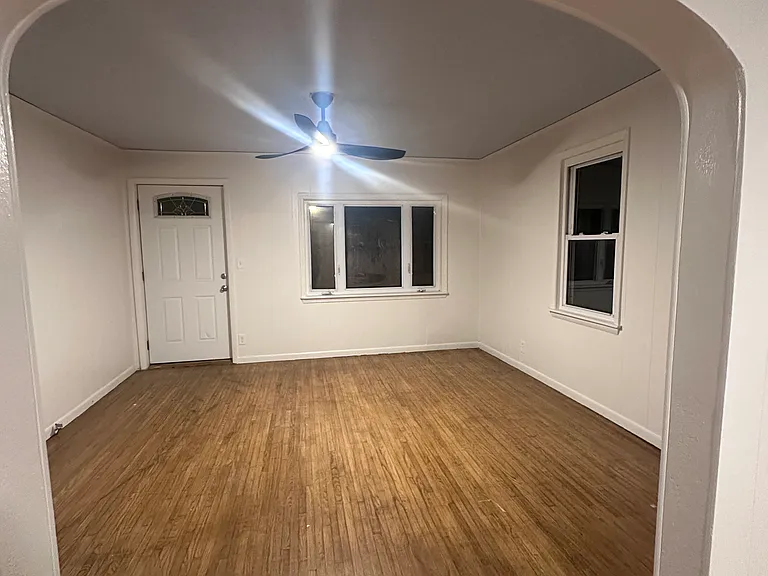 7 Central Ave — Photo 3