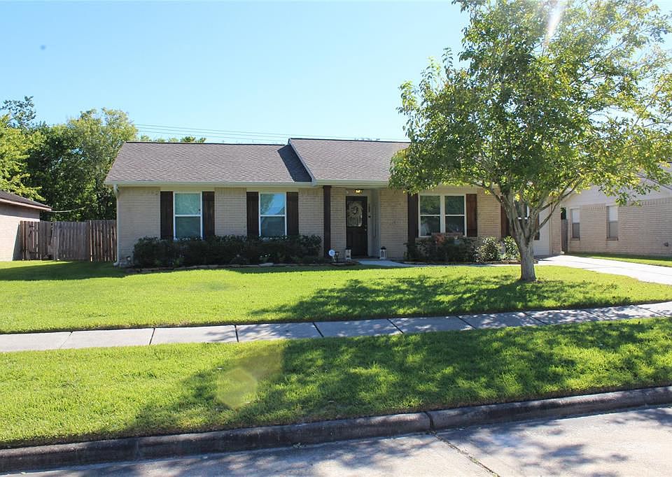 1st image of 702 Dixie Dr