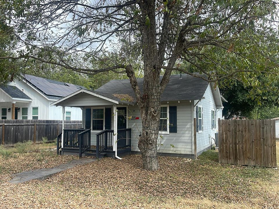 2nd image of 203 Vernon St