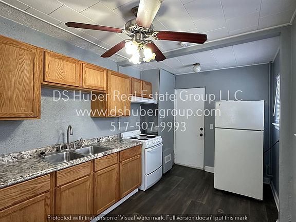 2nd image of 1621 Roselawn Ave