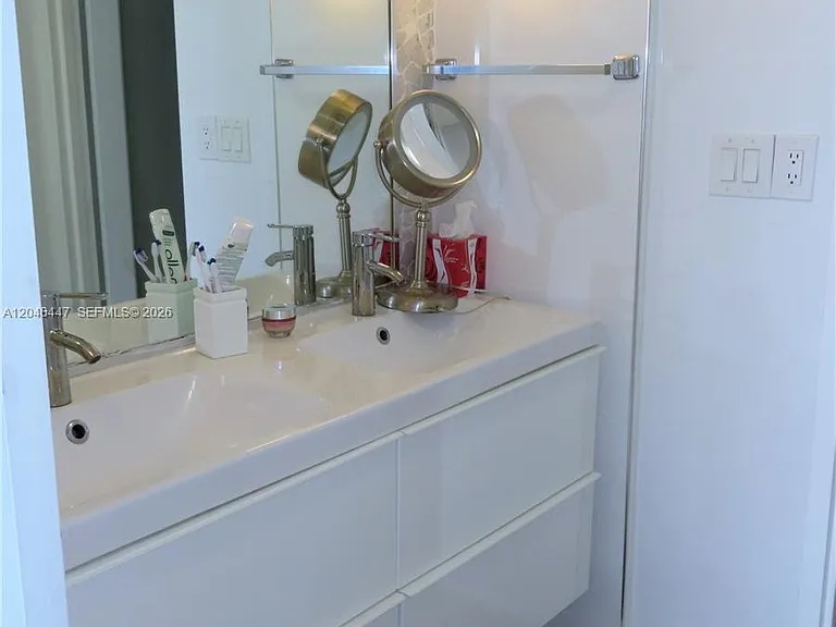 5701 Collins Ave #1703 — Photo 16