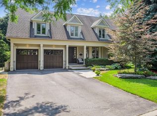 1730 The Pnes, Mississauga, ON L5J 4V5