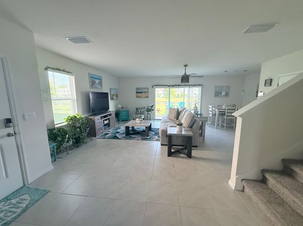 2729 Golden Trout Ln