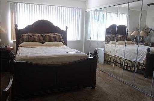 4th image of 4920 SW 31st Ter