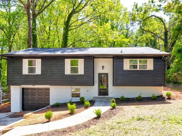 809 Vinton Woods Dr, Forest Park, GA 30297