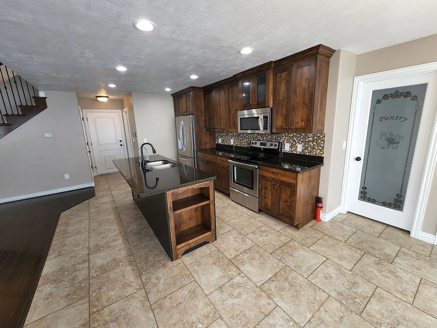 11369 S. Hereford Court — Photo 4