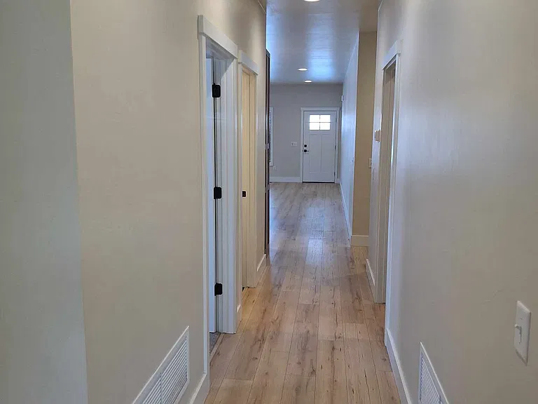 708 S Walnut St #2 — Photo 5