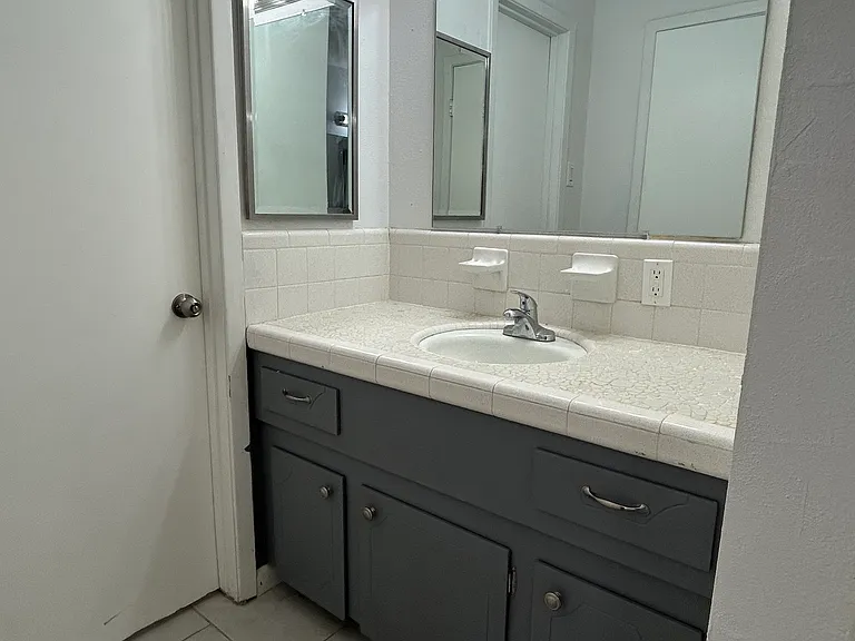 2512 Cherry Ln — Photo 6