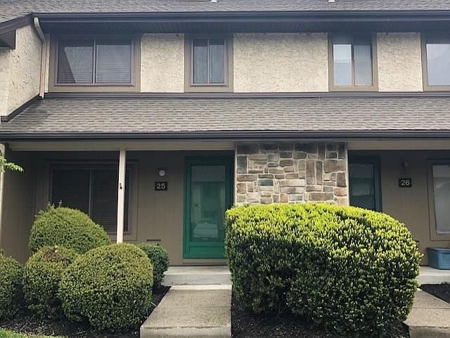 1st image of 25 Hampshire Dr #2