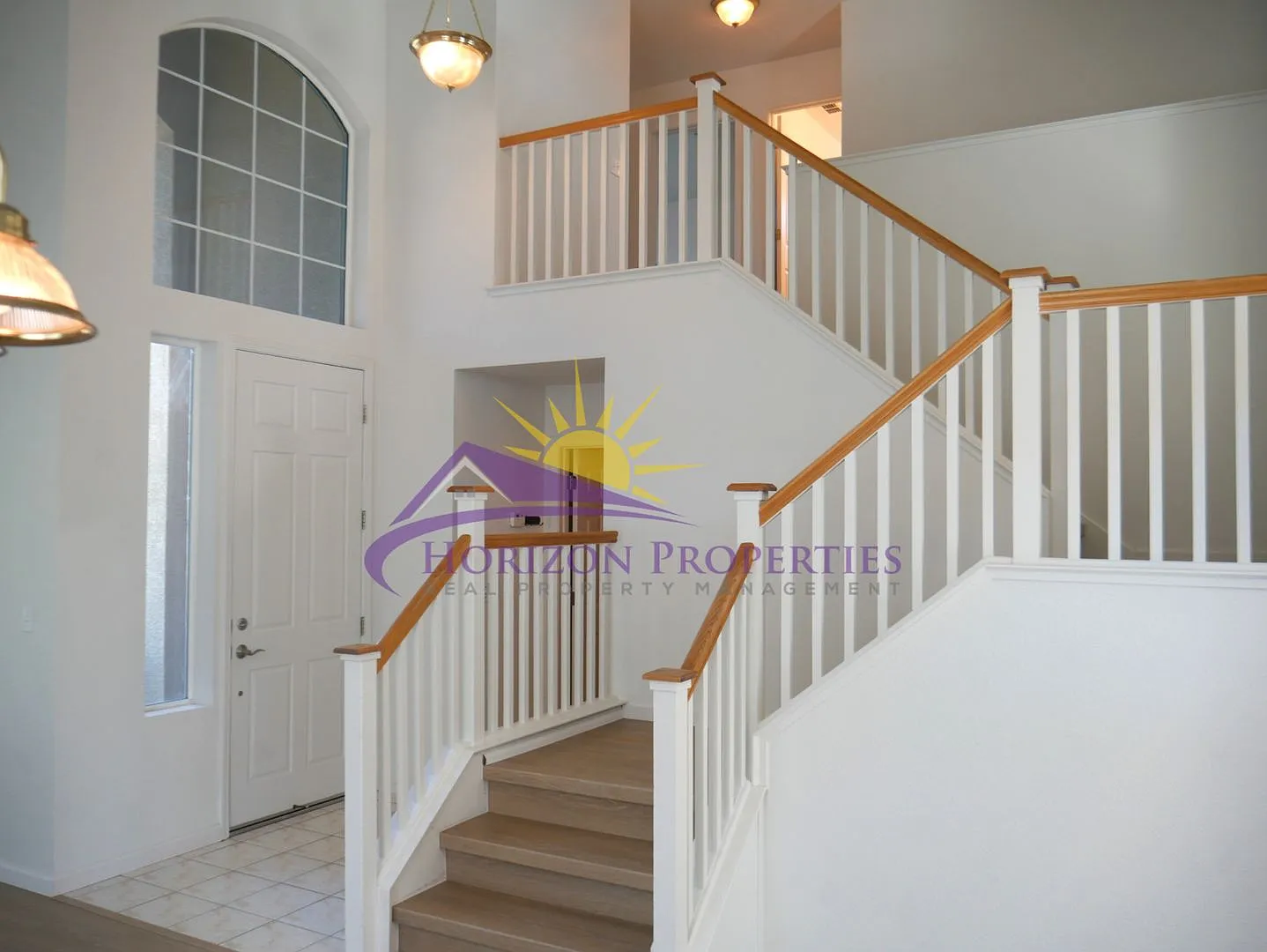Two Story 4 Bed 3 Bath 1,863sqft Elk Grove Home in Laguna Park — Photo 2