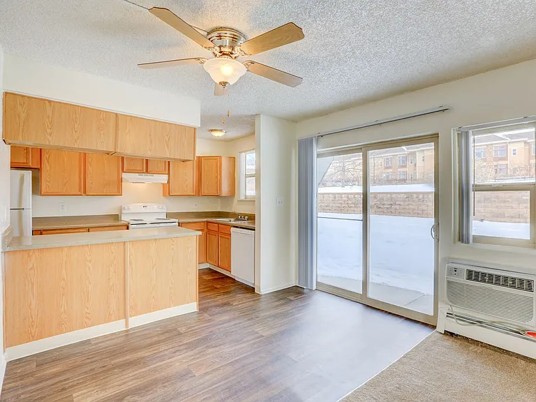 Ralston Park Apartments — Photo 40