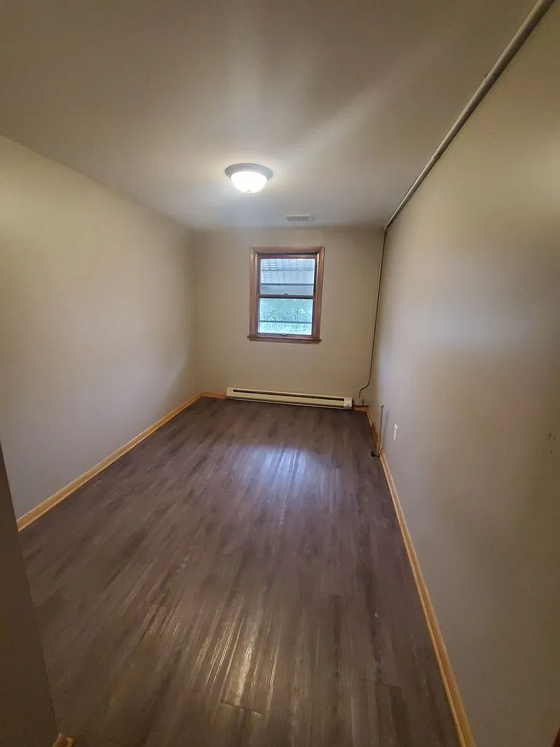 868 S 74th St 7 unit — Photo 2