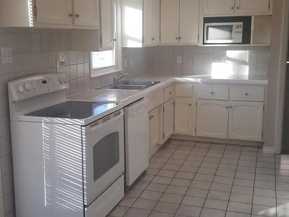 4th image of 13227 Ashland Ave