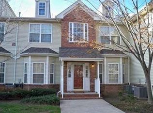 200 Pinelli Dr, Piscataway, NJ 08854
