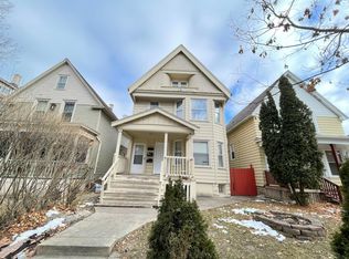 1026 S 37th St FLOOR 2, Milwaukee, WI 53215