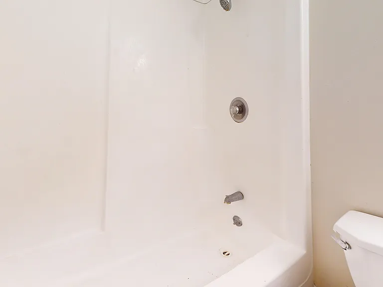The Henry Apartments — Photo 43
