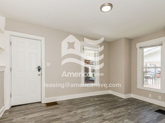 1131847_003_living_room_13631449.jpg