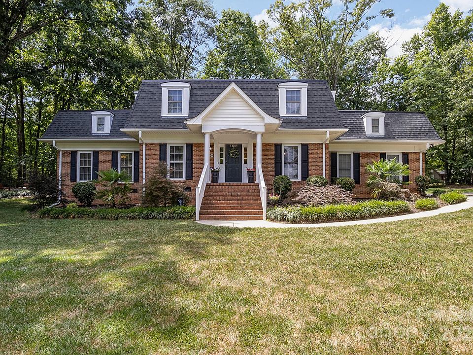 1st image of 2608 Shiland Dr