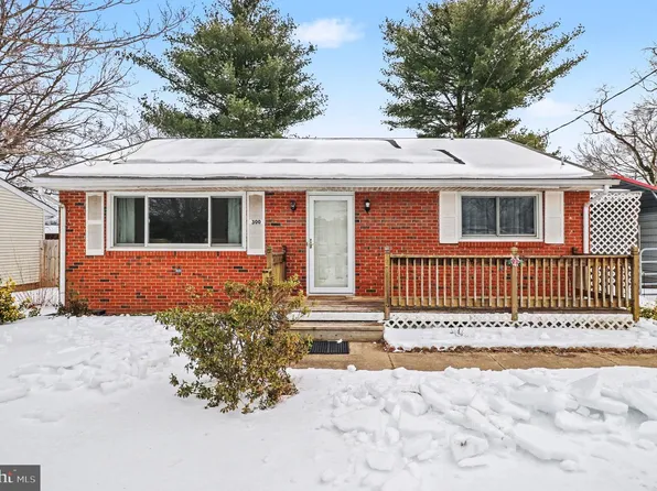 300 Hamilton St, Fredericksburg, VA 22408