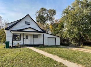 316 13th St N, New Rockford, ND 58356