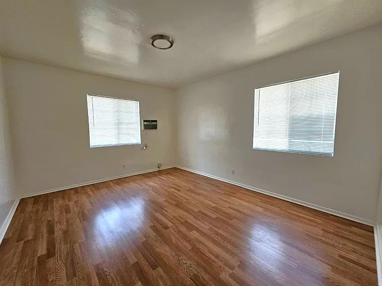 1067 Aileron Ave #C — Photo 13