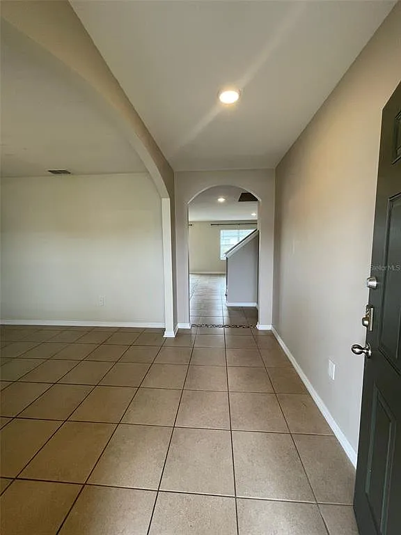 5 bed, 3.0 bath, 2616 sqft, $2,500 — Photo 3