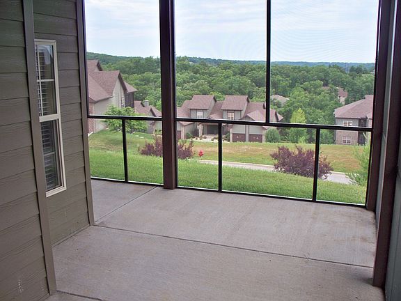 5th image of 27 Bunker Dr