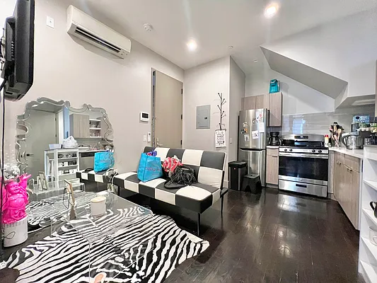 Rented by Doorway NYC, LLC | media 2