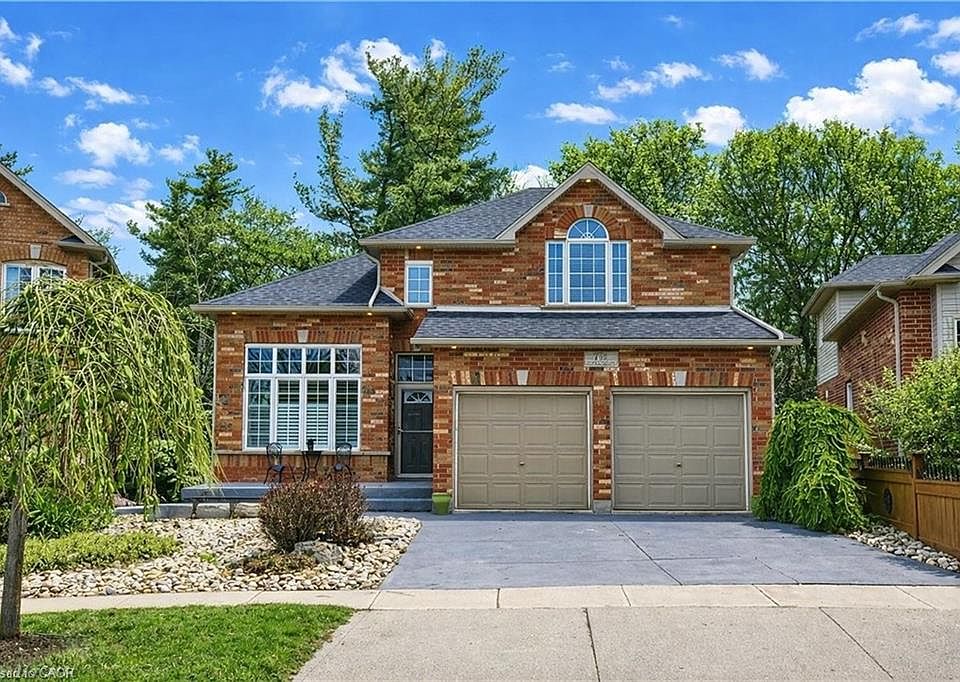 1st image of 152 Lena Cres