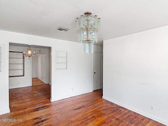 4th image of 5549 BELAFONTE Drive
