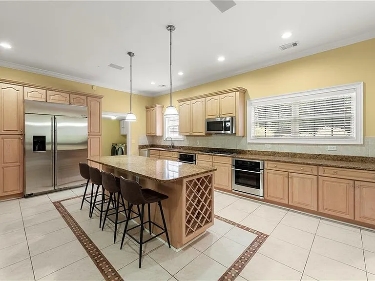 680 W Paces Ferry Rd NW — Photo 8
