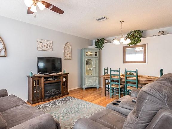 4th image of 6925 Summer Harbor Ln